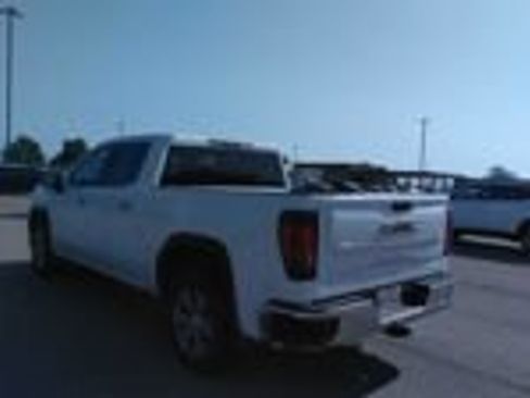 Used 2025 GMC Sierra 1500 SLT RWD image 4