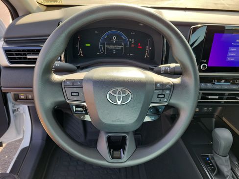 Used 2026 Toyota Camry LE FWD image 22