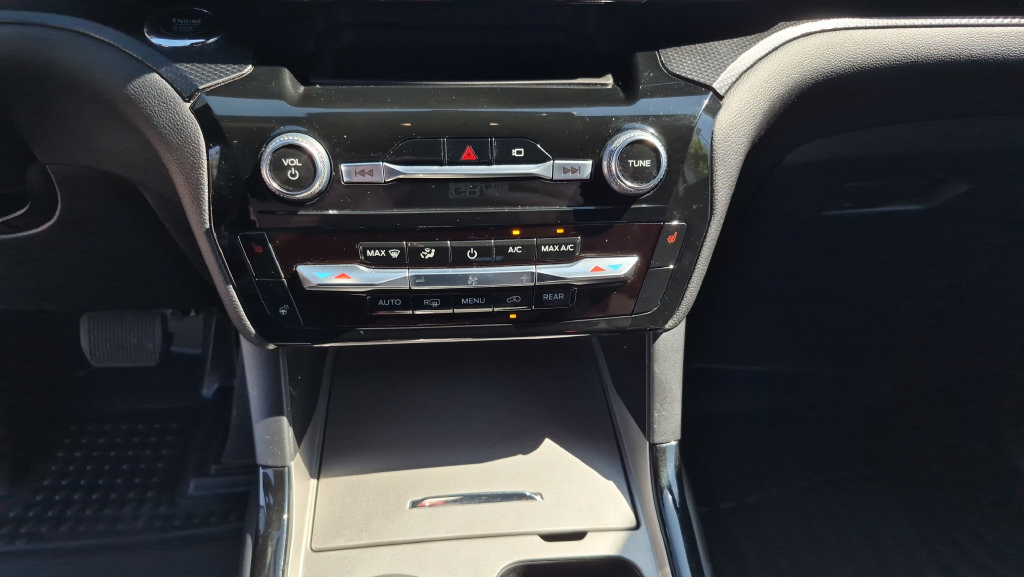 Used 2022 Ford Explorer ST-Line RWD image 17