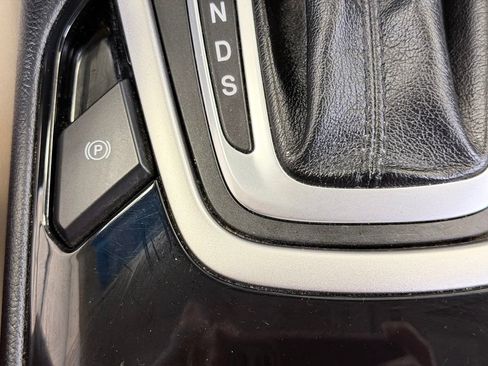 Used 2017 Ford Edge SEL w/ Equipment Group 201A AWD/4WD image 44