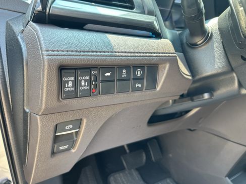 Used 2023 Honda Odyssey Elite image 21