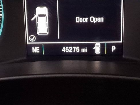 Used 2023 Chevrolet Equinox LS AWD/4WD image 25