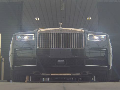 Used 2021 Rolls-Royce Ghost image 3