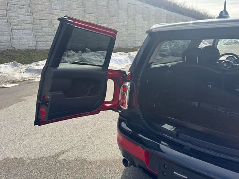 Used 2011 MINI Cooper Clubman S image 32