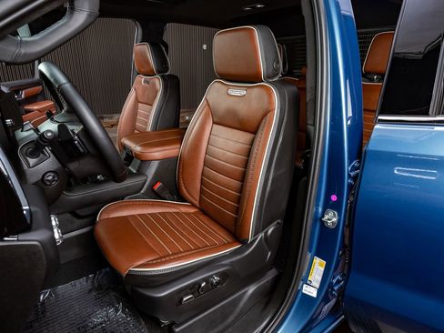 Used 2025 GMC Sierra 1500 Denali Ultimate image 30