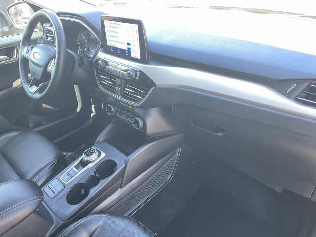 Certified 2022 Ford Escape SEL AWD/4WD image 37