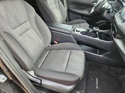 Used 2024 Nissan Rogue SV image 20
