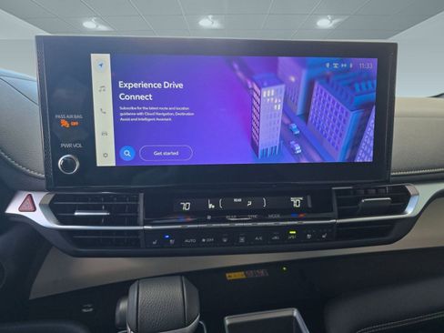 Used 2025 Toyota Sienna Platinum image 23