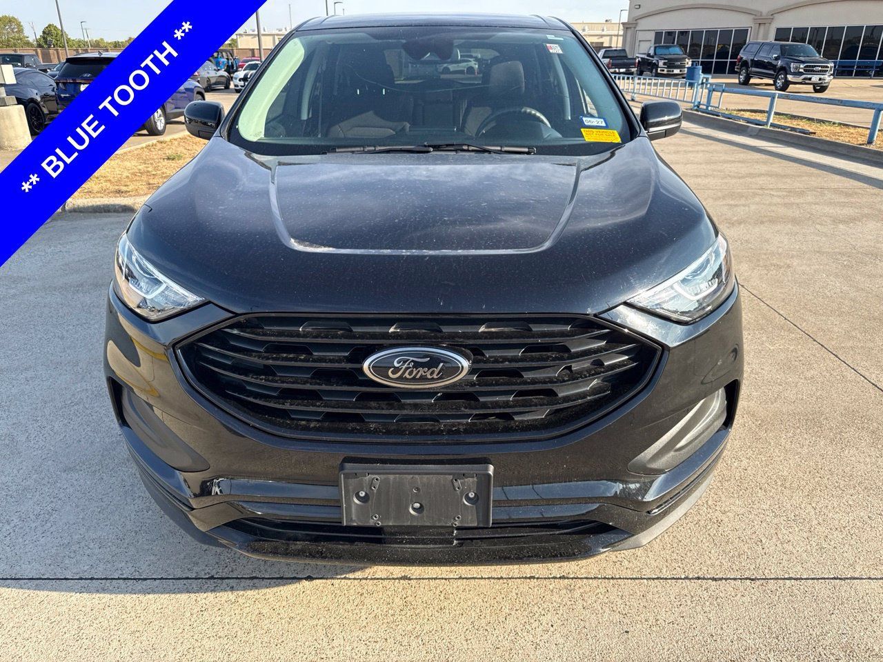 Used 2024 Ford Edge SE w/ Black Appearance Package AWD/4WD image 2