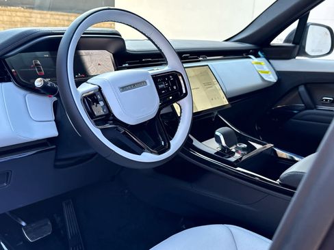 New 2026 Land Rover Range Rover Sport Dynamic SE image 11