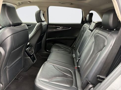 Used 2023 Lincoln Nautilus Reserve AWD/4WD image 25