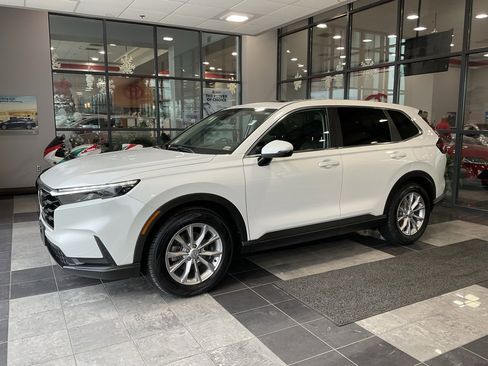 Used 2025 Honda CR-V EX image 3