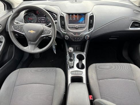 Used 2016 Chevrolet Cruze LT FWD image 11