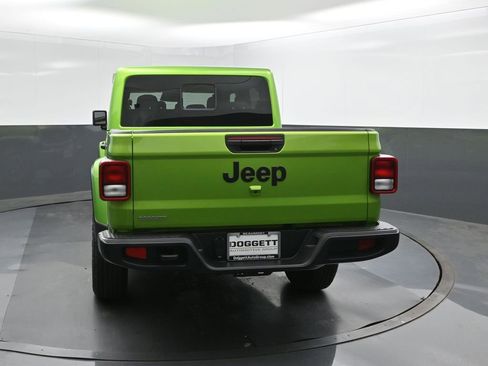 New 2026 Jeep Gladiator Sport AWD/4WD image 8