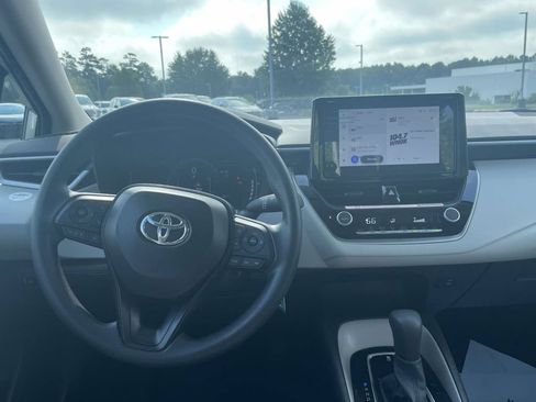 Used 2026 Toyota Corolla LE FWD image 13
