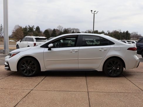 Used 2025 Toyota Corolla XSE image 3