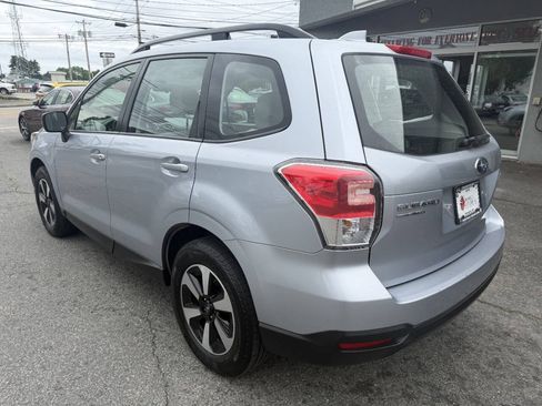 Used 2017 Subaru Forester 2.5i w/ Alloy Wheel Package AWD/4WD image 5