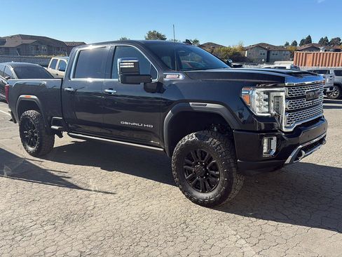 Used 2021 GMC Sierra 2500 Denali w/ Denali Black Diamond Edition image 1