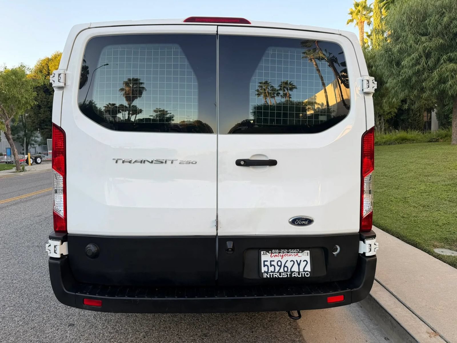 Used 2020 Ford Transit 250 Low Roof RWD image 6