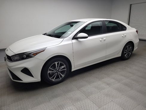 Used 2023 Kia Forte LXS FWD image 2