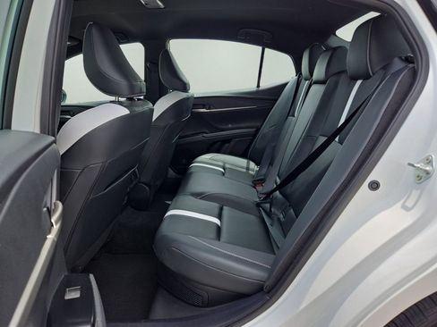 Used 2025 Toyota Camry SE FWD image 12