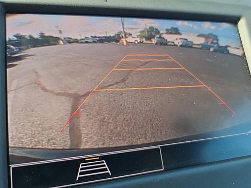 Used 2023 Chevrolet Equinox LT AWD/4WD image 16