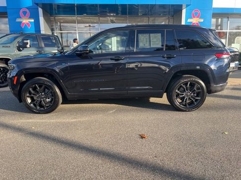 Used 2023 Jeep Grand Cherokee 30th Anniversary image 3