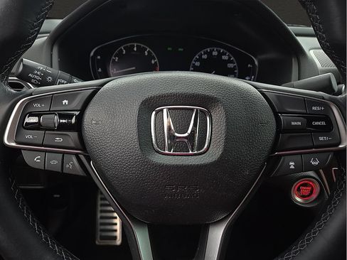 Used 2018 Honda Accord Sport image 19
