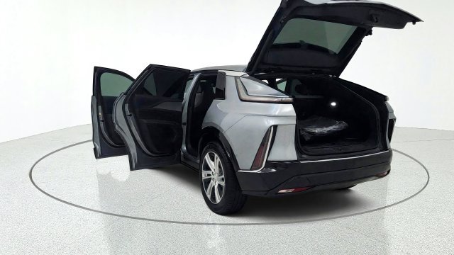 Used 2024 Cadillac Lyriq Tech w/ Driver Assist Package AWD/4WD image 16