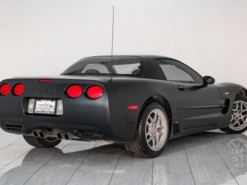 Used 2002 Chevrolet Corvette Z06 w/ Memory Pkg image 6