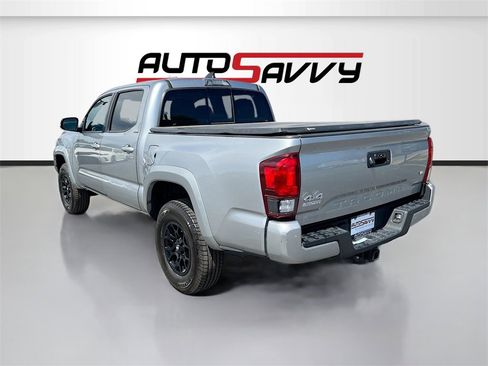 Used 2023 Toyota Tacoma SR5 w/ Technology Package image 5