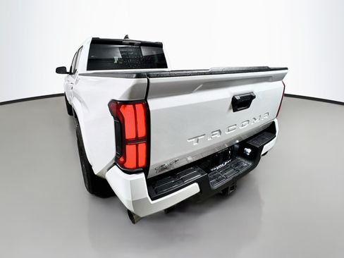 Used 2025 Toyota Tacoma SR5 AWD/4WD image 8