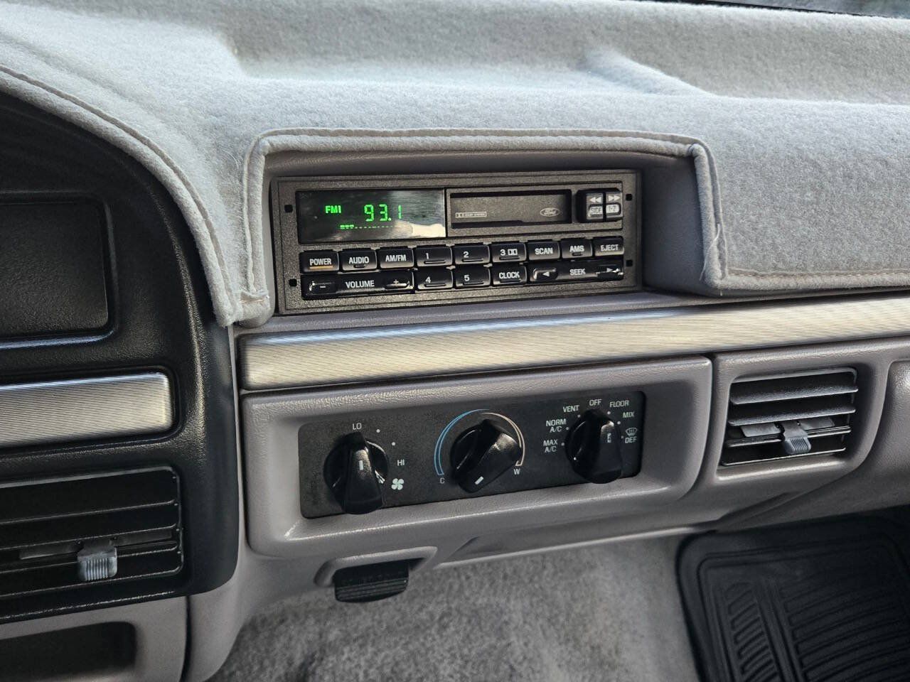 Used 1995 Ford F150 XL AWD/4WD image 21