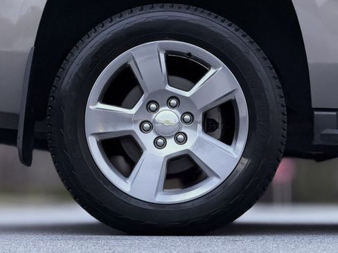 Used 2018 Chevrolet Tahoe LS w/ All-Season Package image 19