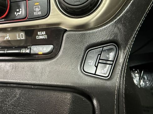 Used 2016 GMC Yukon XL Denali image 21