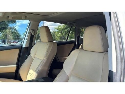 Used 2014 Toyota RAV4 Limited w/ Technology Package FWD image 13