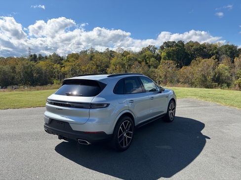 New 2026 Porsche Cayenne E-Hybrid image 7