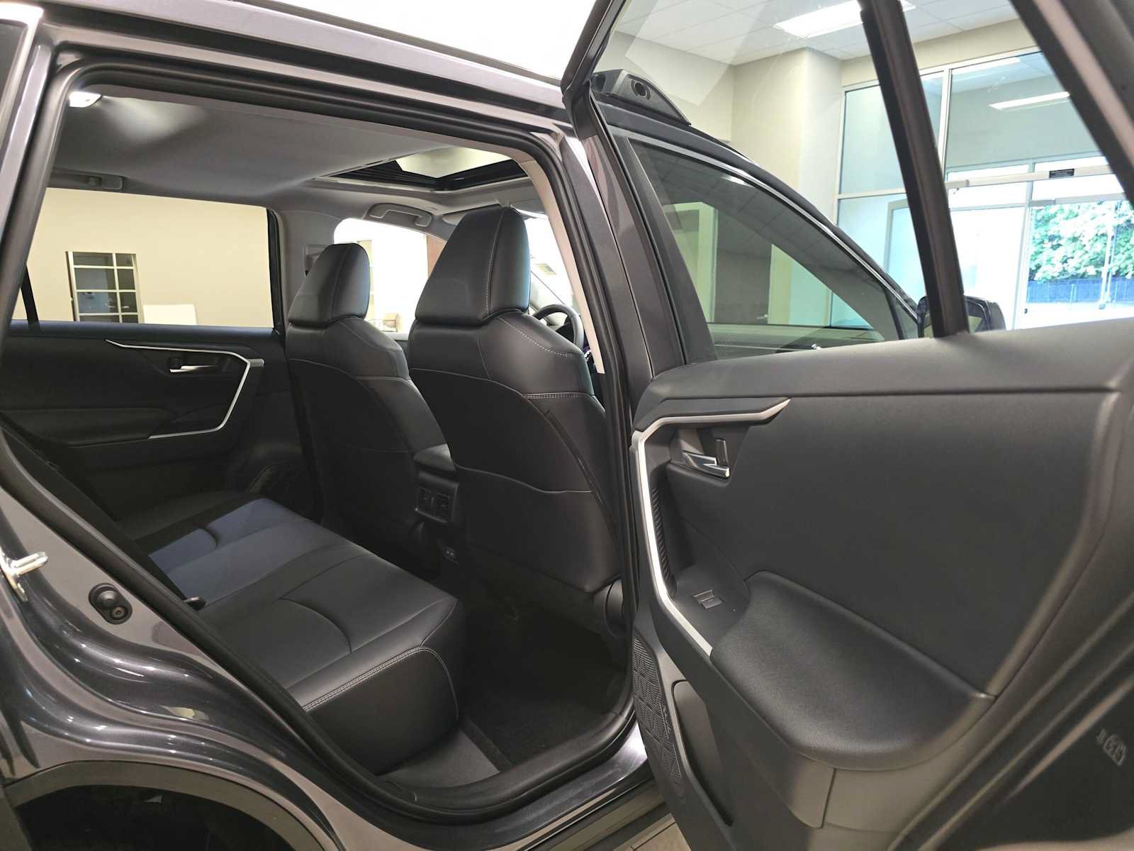 Certified 2025 Toyota RAV4 XLE Premium AWD/4WD image 27