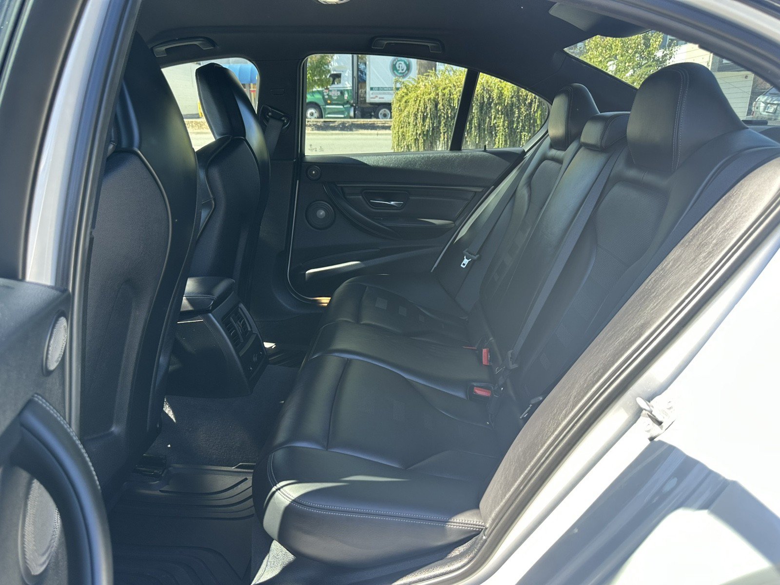 Used 2015 BMW M3 RWD image 23