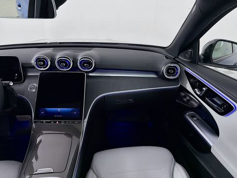 Used 2025 Mercedes-Benz C 300 4MATIC Sedan image 24