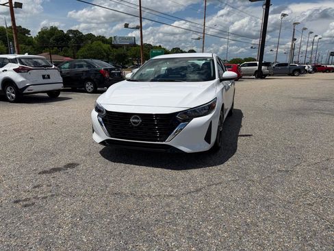 Used 2024 Nissan Sentra SV FWD image 6