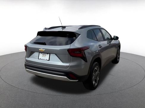 Used 2025 Chevrolet Trax LT image 14