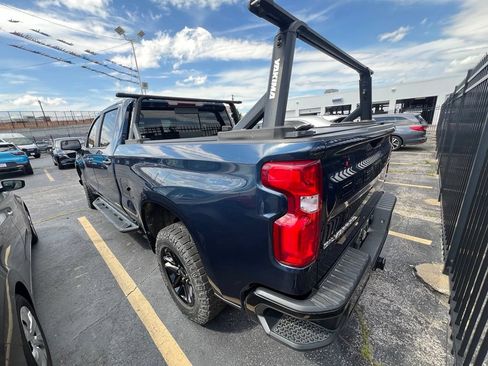 Used 2020 Chevrolet Silverado 1500 LT Trail Boss AWD/4WD image 3