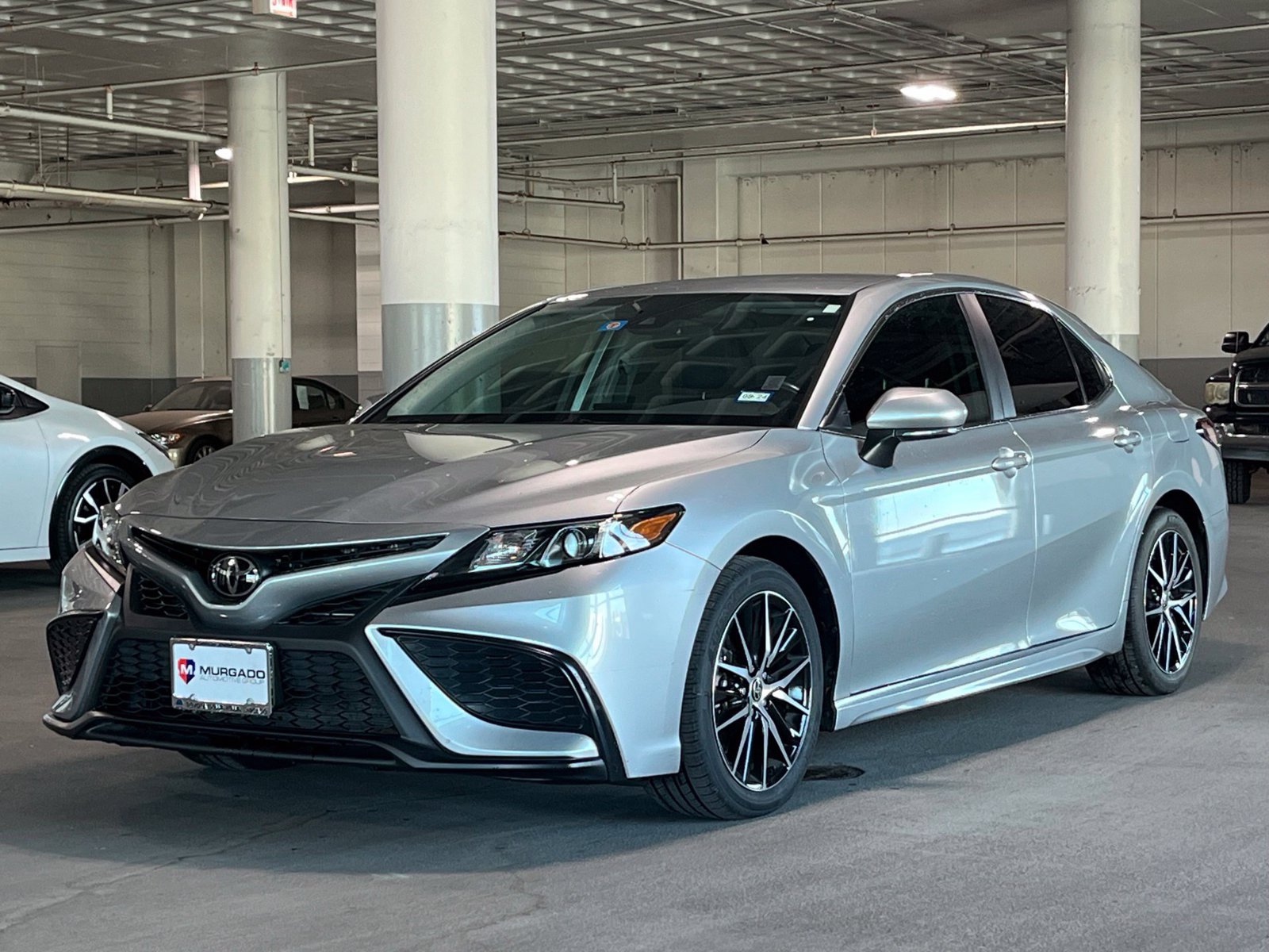 Used 2022 Toyota Camry SE w/ Carpet Mat Package (TMS) FWD image 4