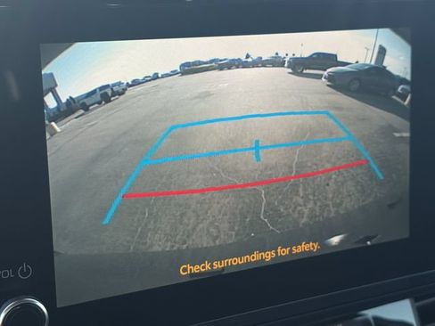 Used 2026 Toyota Sienna LE FWD image 21