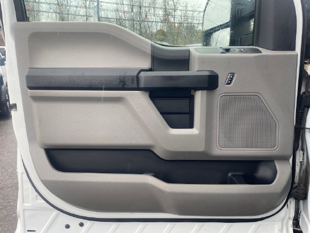 Used 2018 Ford F250 XL w/ Power Equipment Group AWD/4WD image 9