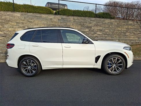 New 2026 BMW X5 M60i image 7