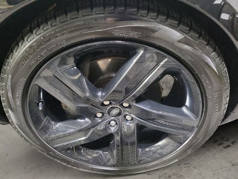 Used 2022 Land Rover Discovery HSE R-Dynamic image 11