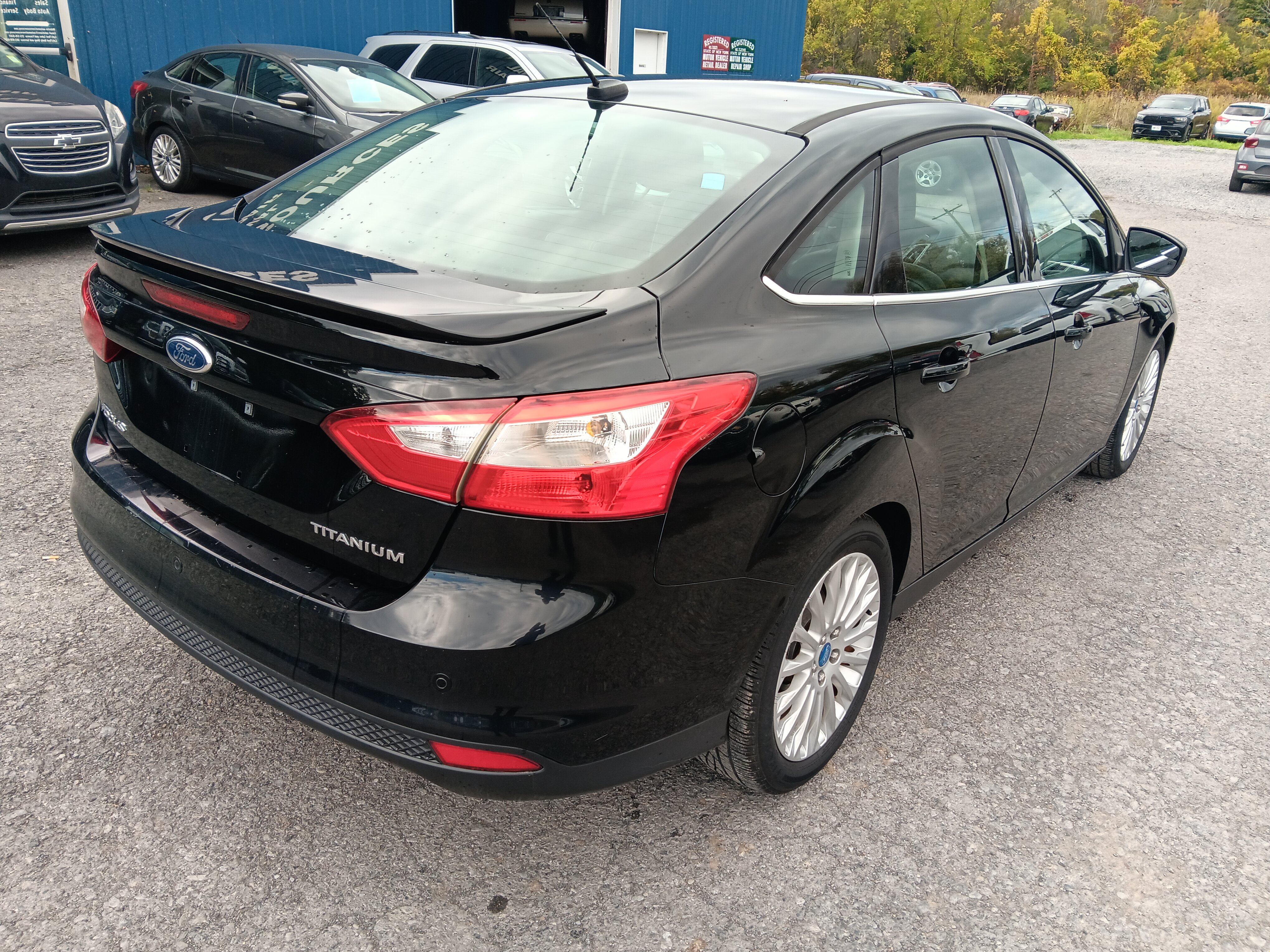 Used 2012 Ford Focus Titanium FWD image 5