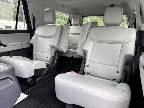 New 2027 Ford Expedition Max Platinum AWD/4WD image 24